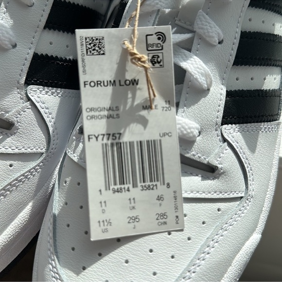 NWT adidas Low Forum Shoe Size 11.5  in Cloud White / Cloud White / Core Black main image 7